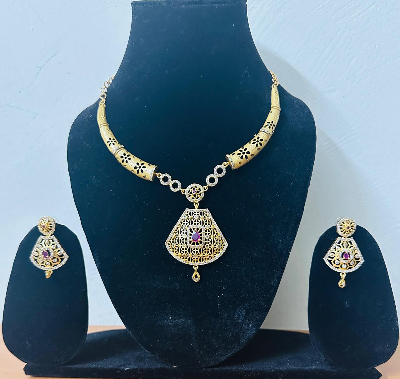 Krinish Royal Filigree Fan Design Micro Plated Diamond Necklace Set